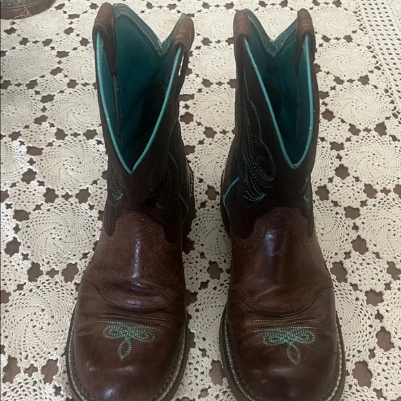 Women’s Ariat Leather Brown Boots with Turquoise Trim Size 10 B - Picture 2 of 10